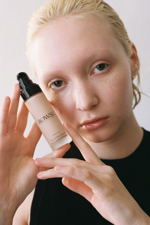 TINTED GLOW SERUM WITH EXOSOMES LIGHT